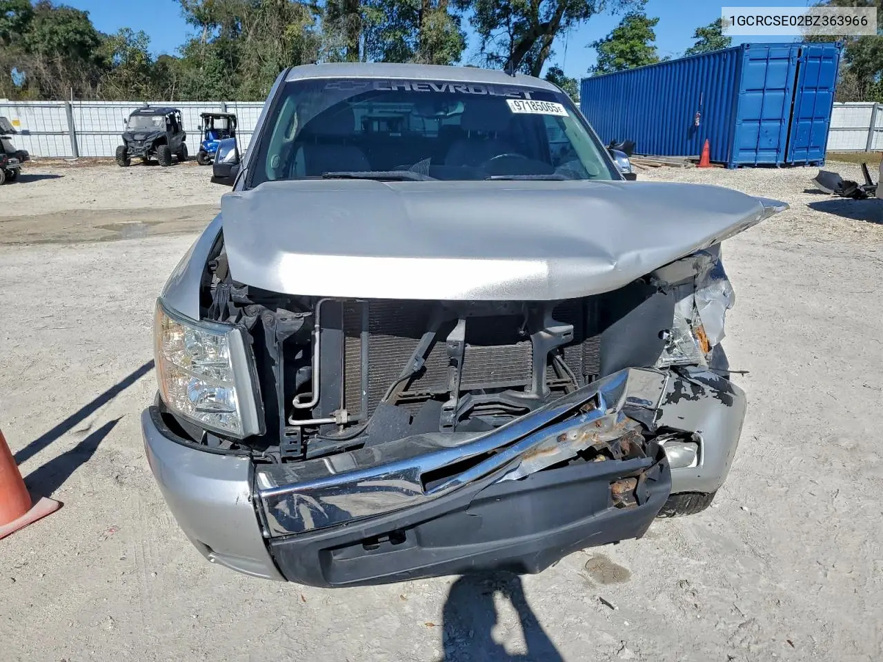 1GCRCSE02BZ363966 2011 Chevrolet Silverado C1500 Lt