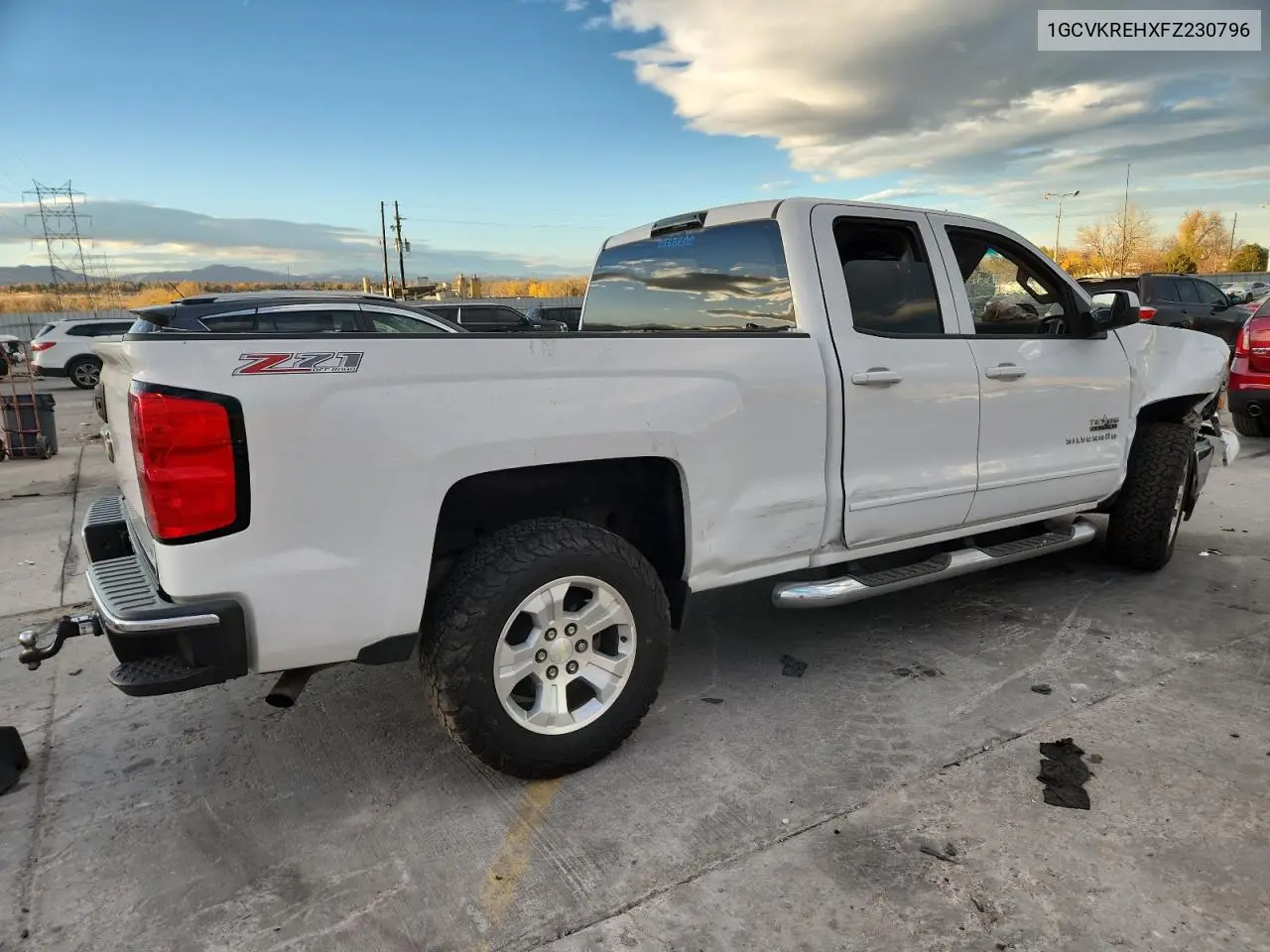 1GCVKREHXFZ230796 2015 Chevrolet Silverado K1500 Lt