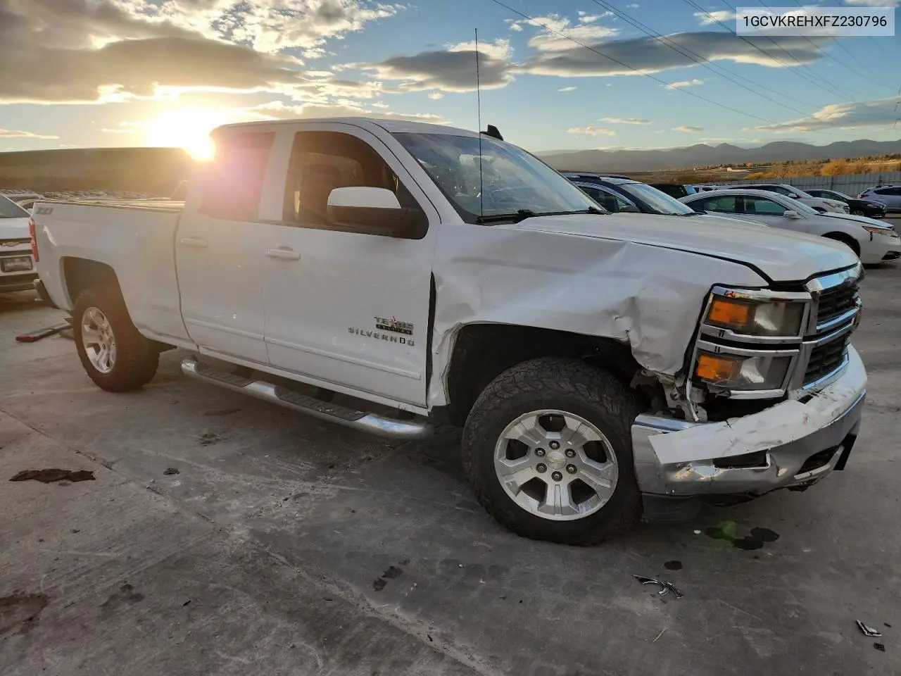 1GCVKREHXFZ230796 2015 Chevrolet Silverado K1500 Lt