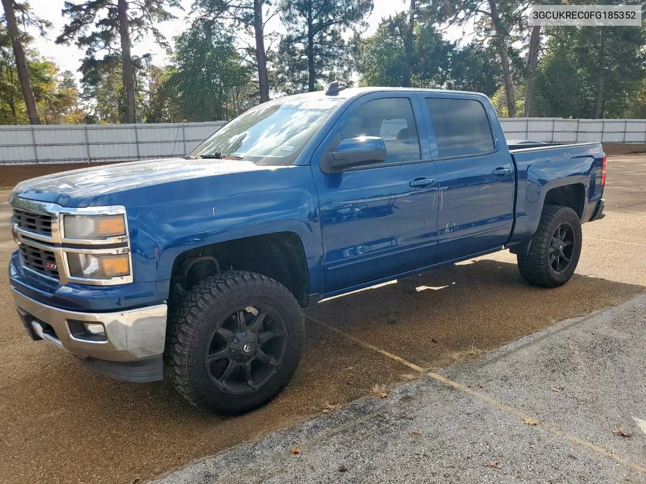 3GCUKREC0FG185352 2015 Chevrolet Silverado K1500 Lt