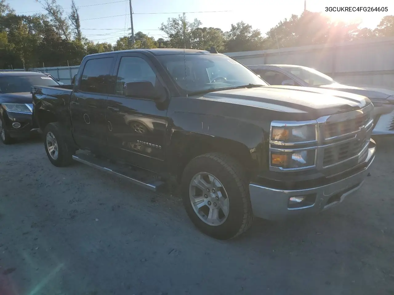 3GCUKREC4FG264605 2015 Chevrolet Silverado K1500 Lt