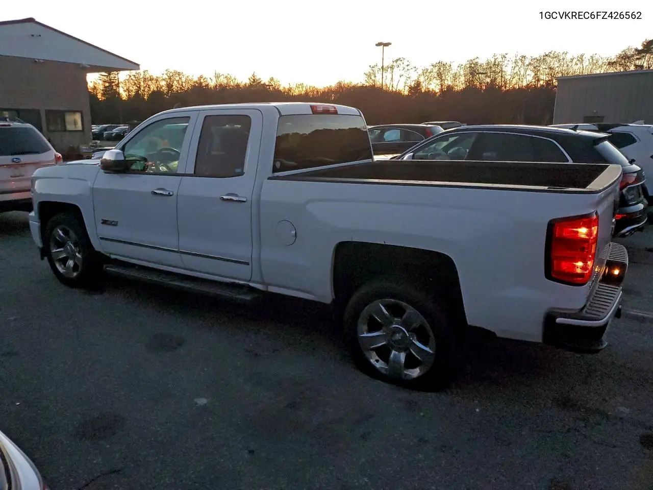 1GCVKREC6FZ426562 2015 Chevrolet Silverado K1500 Lt