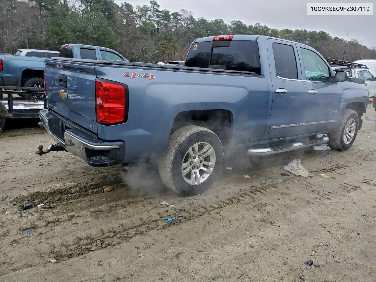 1GCVKSEC9FZ307119 2015 Chev Silverado