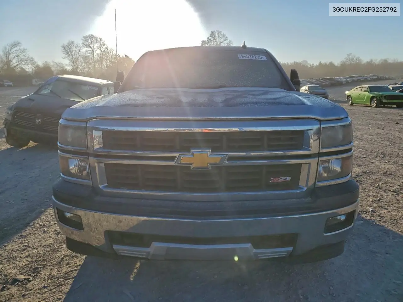 3GCUKREC2FG252792 2015 Chevrolet Silverado K1500 Lt