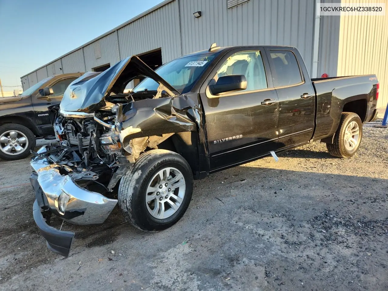 1GCVKREC6HZ338520 2017 Chevrolet Silverado K1500 Lt