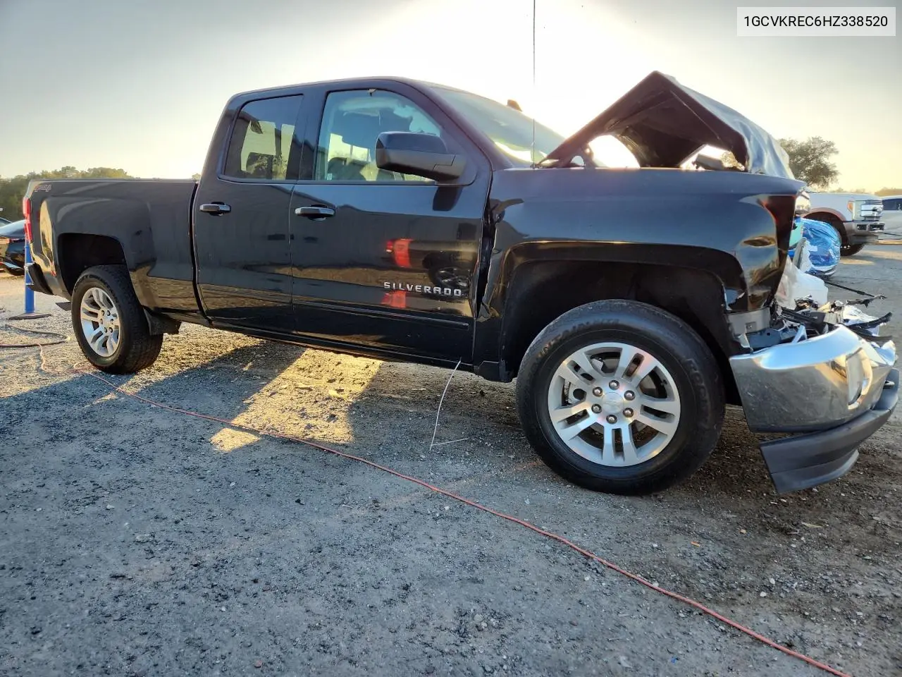 1GCVKREC6HZ338520 2017 Chevrolet Silverado K1500 Lt