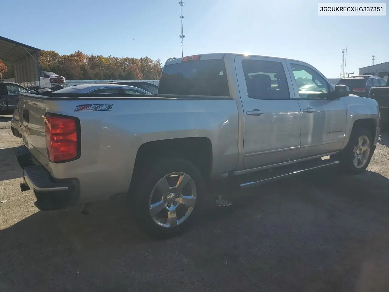 3GCUKRECXHG337351 2017 Chevrolet Silverado K1500 Lt