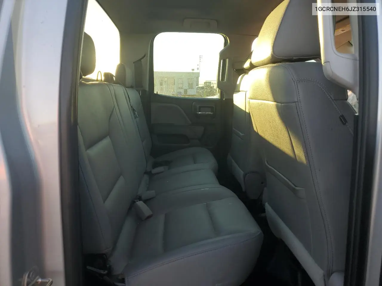 1GCRCNEH6JZ315540 2018 Chevrolet Silverado C1500
