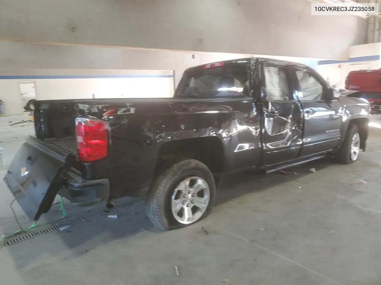 1GCVKREC3JZ235058 2018 Chevrolet Silverado K1500 Lt