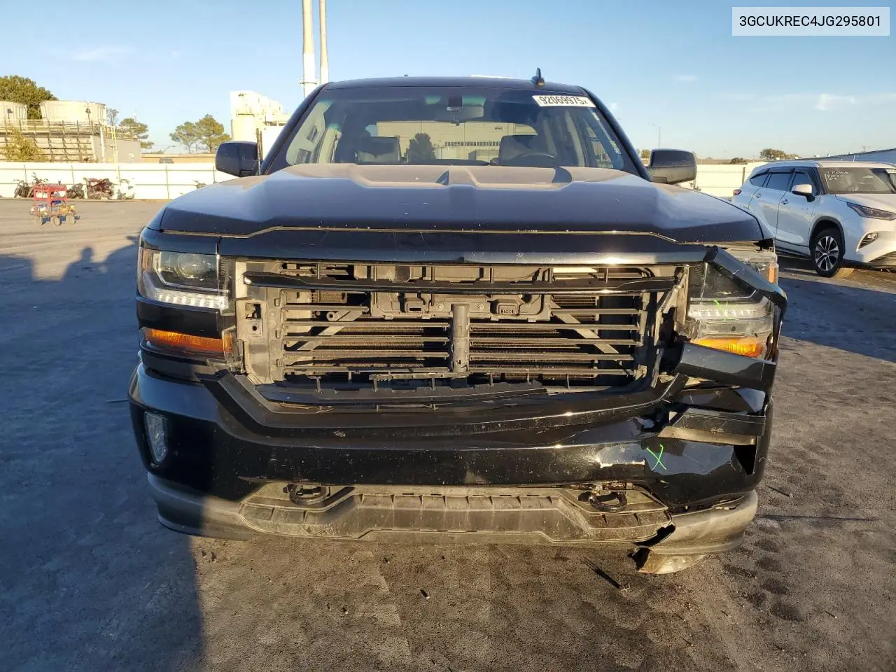 3GCUKREC4JG295801 2018 Chevrolet Silverado K1500 Lt