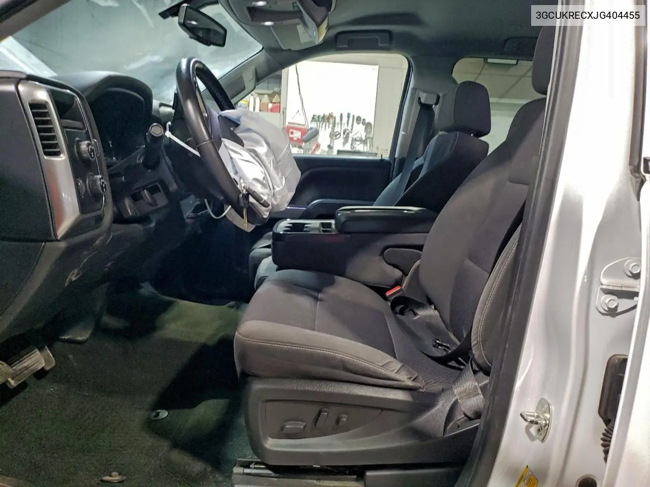 3GCUKRECXJG404455 2018 Chevrolet Silverado K1500 Lt