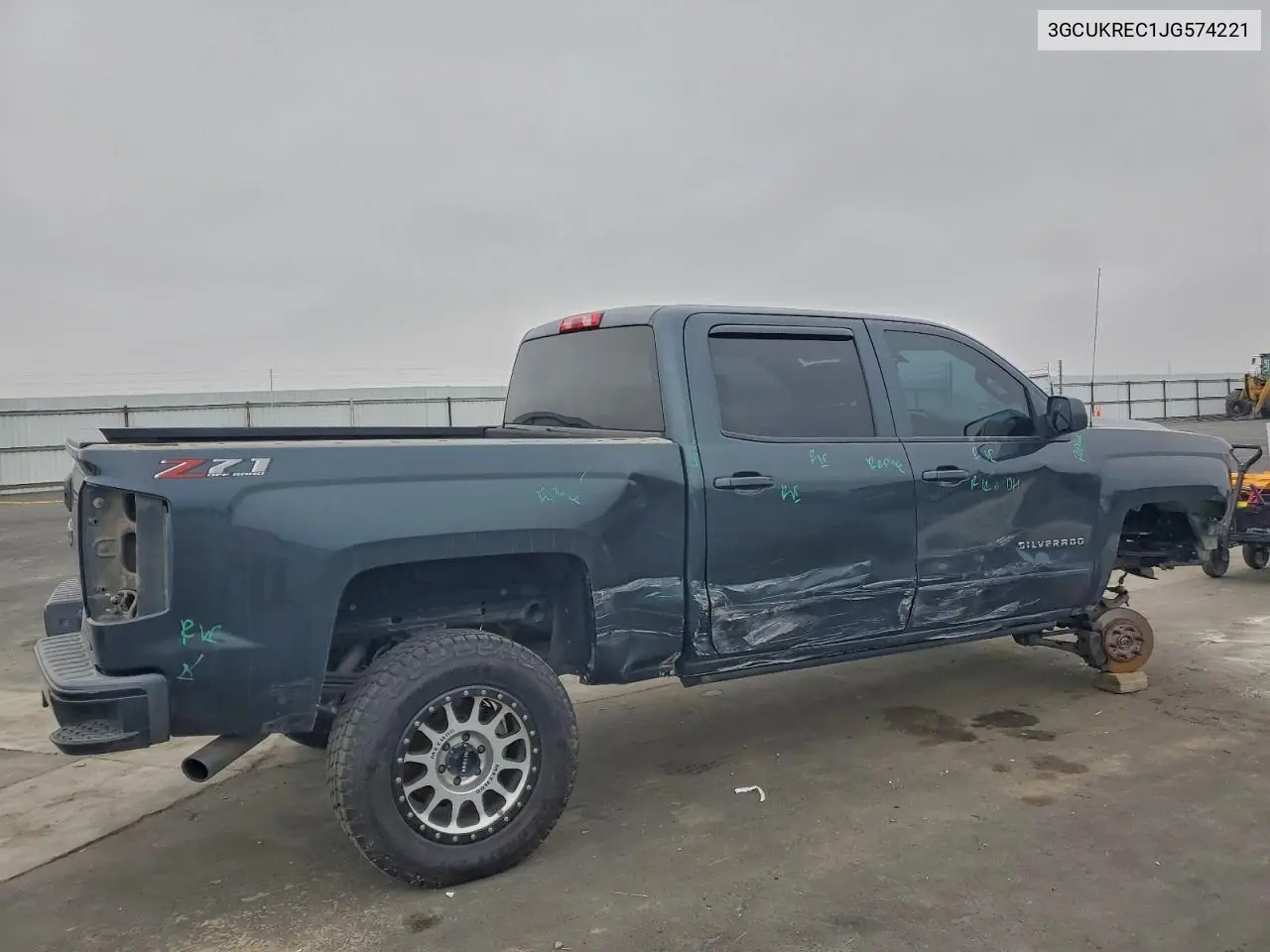 3GCUKREC1JG574221 2018 Chevrolet Silverado K1500 Lt