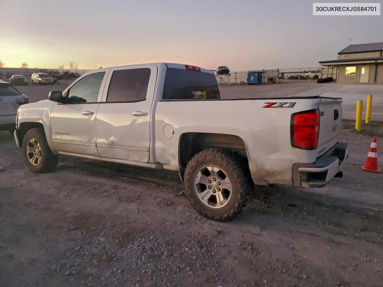 3GCUKRECXJG584701 2018 Chevrolet Silverado K1500 Lt