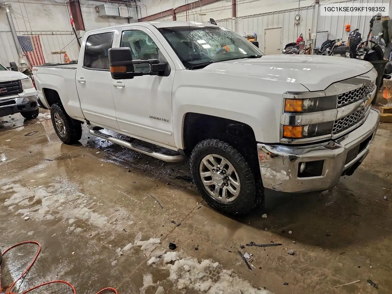 1GC1KSEG9KF198352 2019 Chevrolet Silverado K2500 Heavy Duty Lt