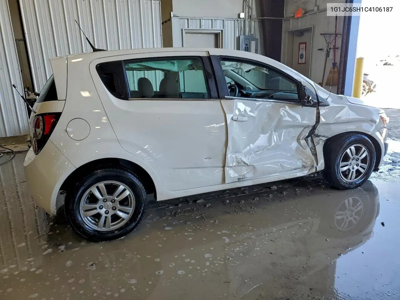 1G1JC6SH1C4106187 2012 Chevrolet Sonic Lt