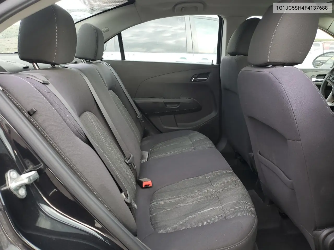 1G1JC5SH4F4137688 2015 Chevrolet Sonic Lt