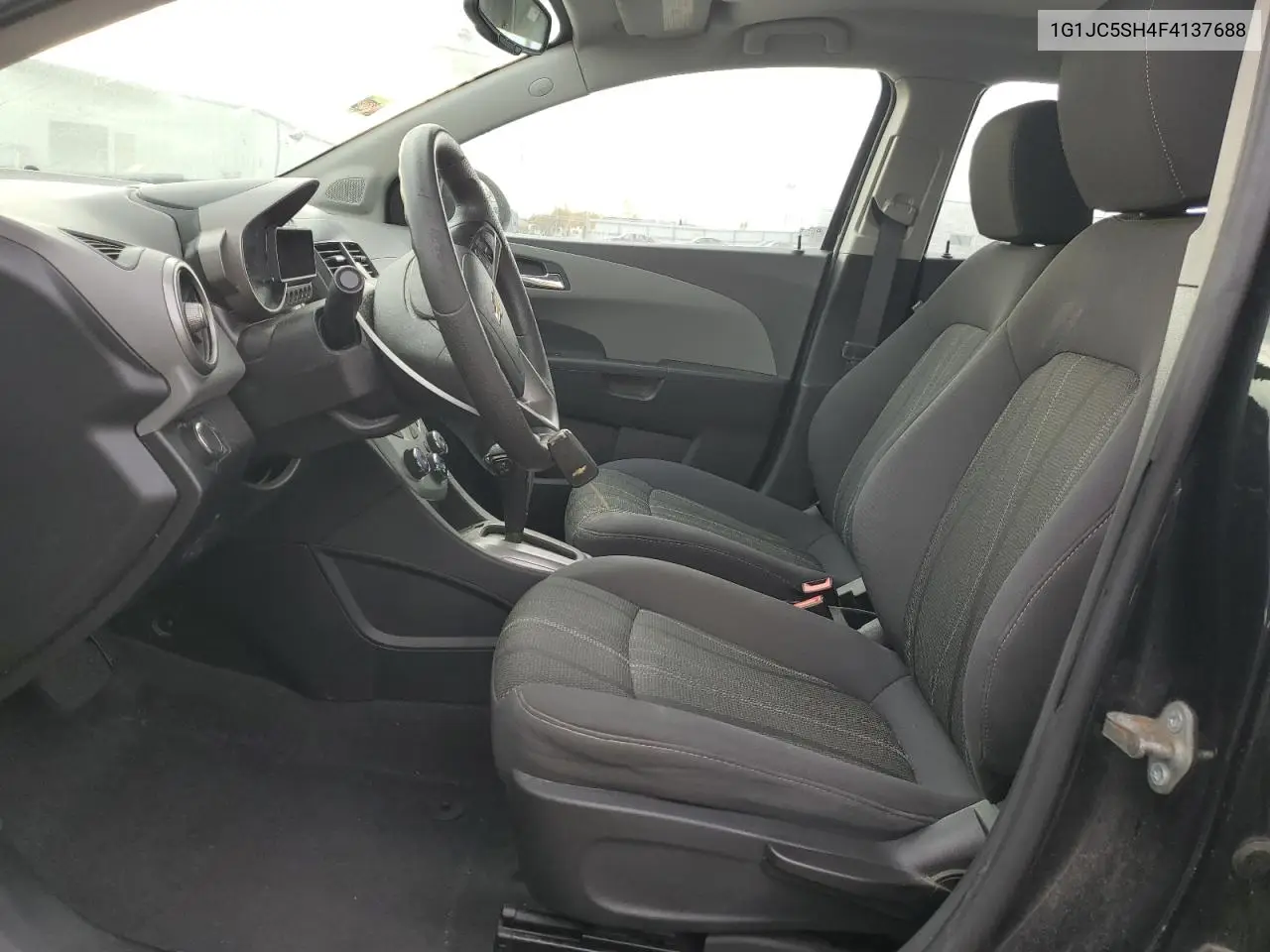 1G1JC5SH4F4137688 2015 Chevrolet Sonic Lt