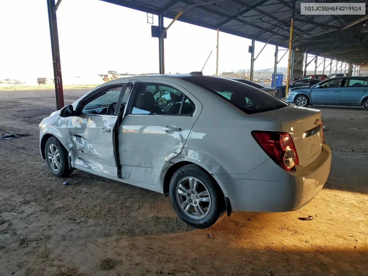 1G1JC5SH6F4219924 2015 Chevrolet Sonic Lt