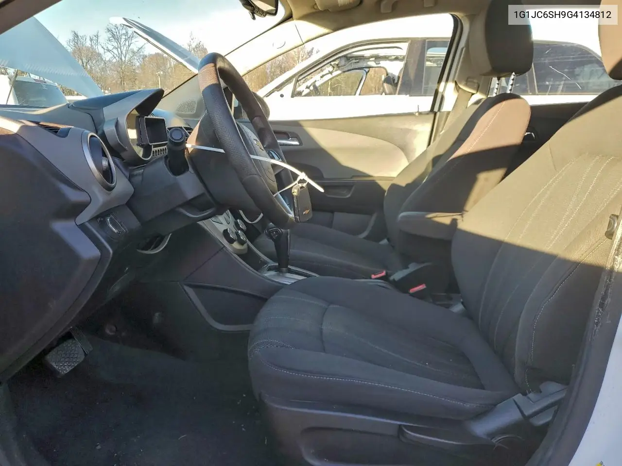 1G1JC6SH9G4134812 2016 Chevrolet Sonic Lt