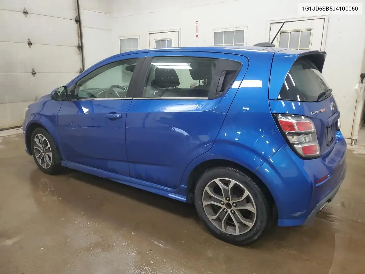 1G1JD6SB5J4100060 2018 Chevrolet Sonic Lt
