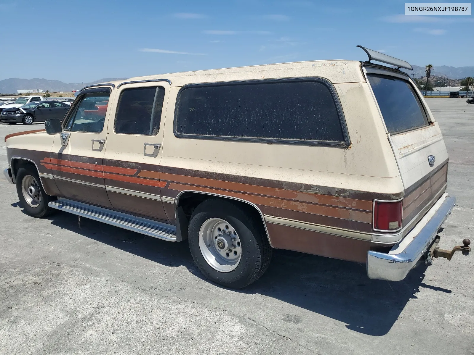 1988 Chevrolet Suburban R20 VIN: 1GNGR26NXJF198787 Lot: 66196944