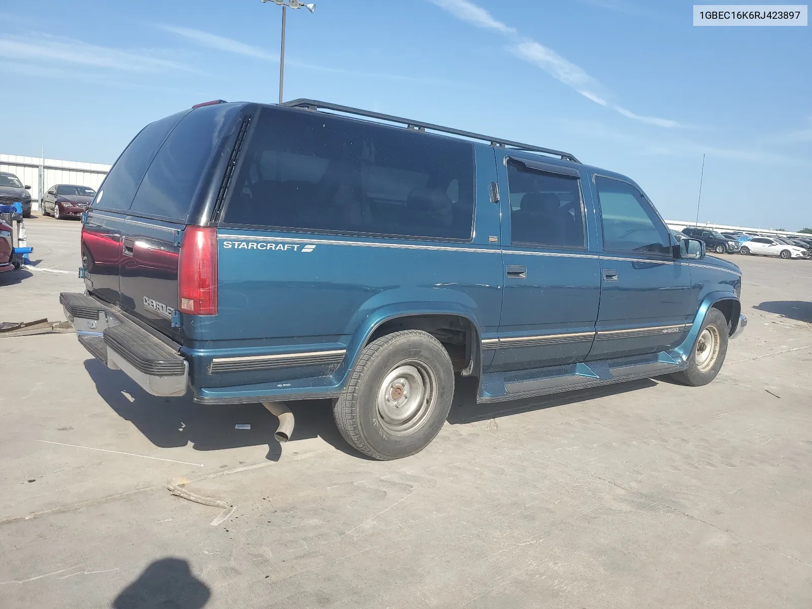 1994 Chevrolet Suburban C1500 VIN: 1GBEC16K6RJ423897 Lot: 60259034