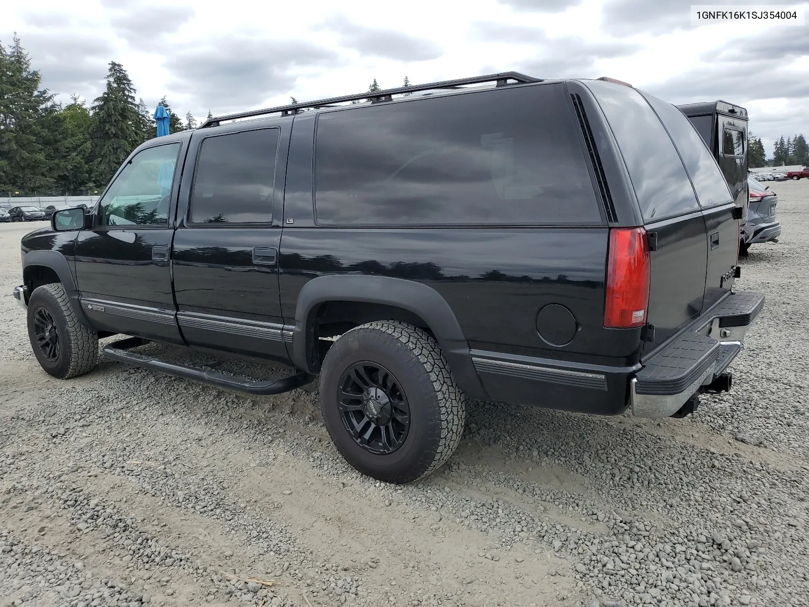 1995 Chevrolet Suburban K1500 VIN: 1GNFK16K1SJ354004 Lot: 67309224