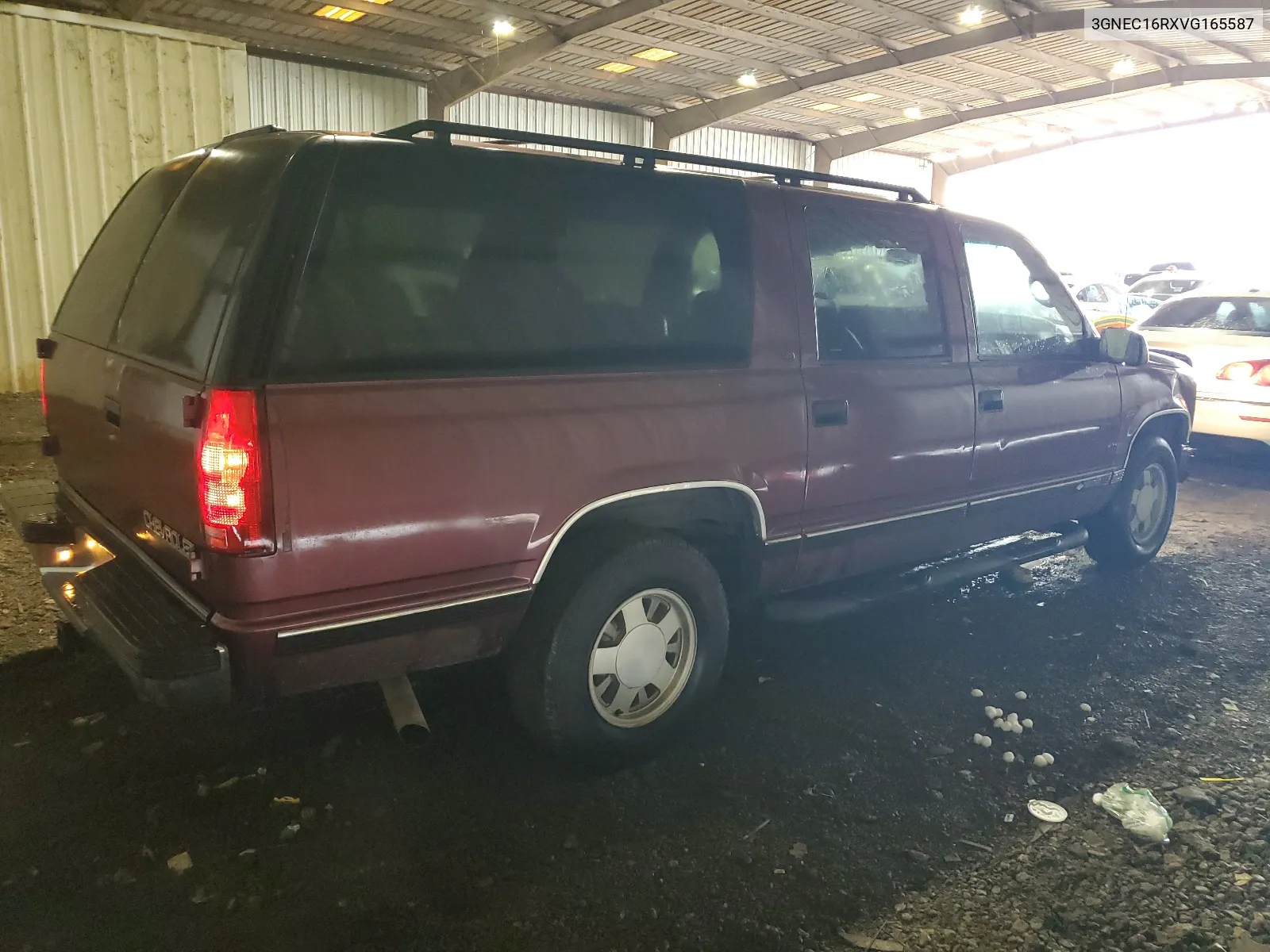 3GNEC16RXVG165587 1997 Chevrolet Suburban C1500