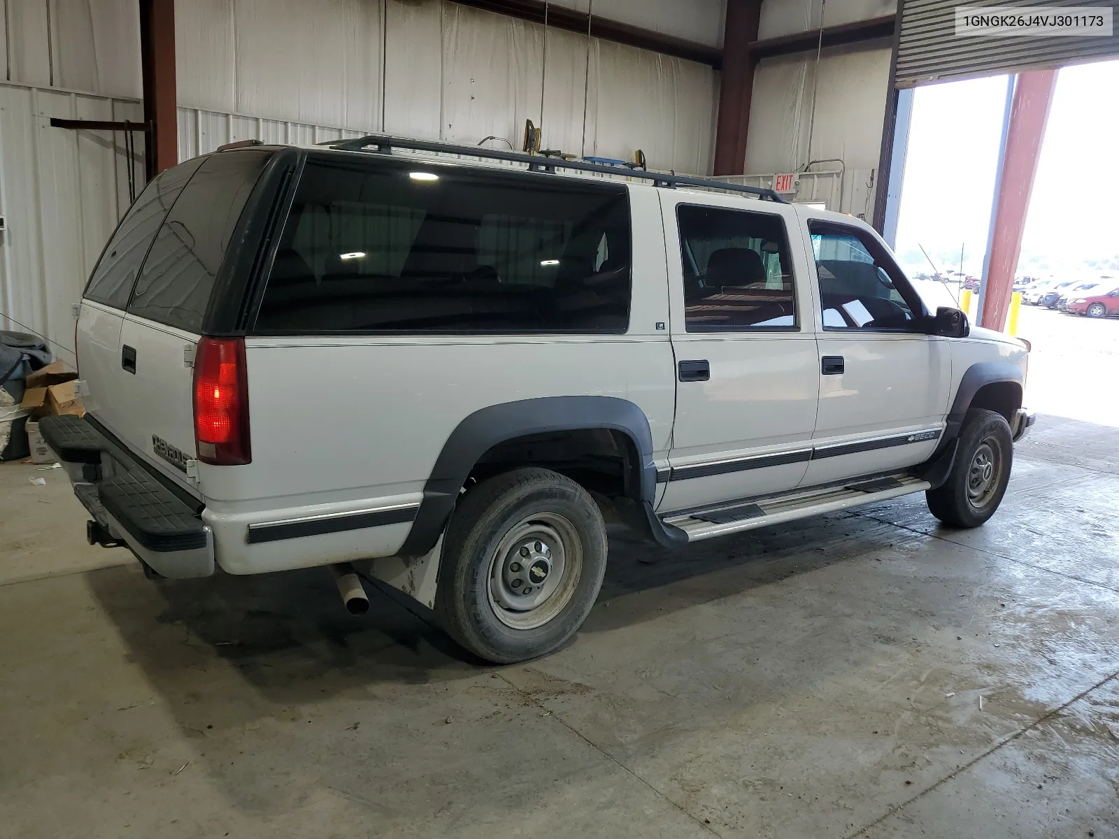 1997 Chevrolet Suburban K2500 VIN: 1GNGK26J4VJ301173 Lot: 66379064