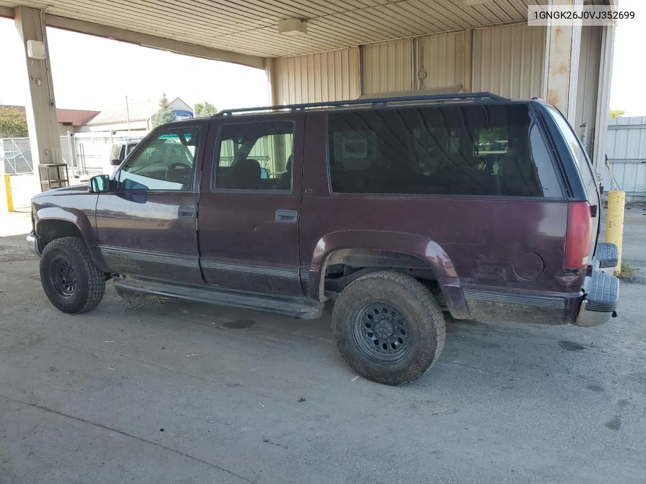 1997 Chevrolet Suburban K2500 VIN: 1GNGK26J0VJ352699 Lot: 67713374