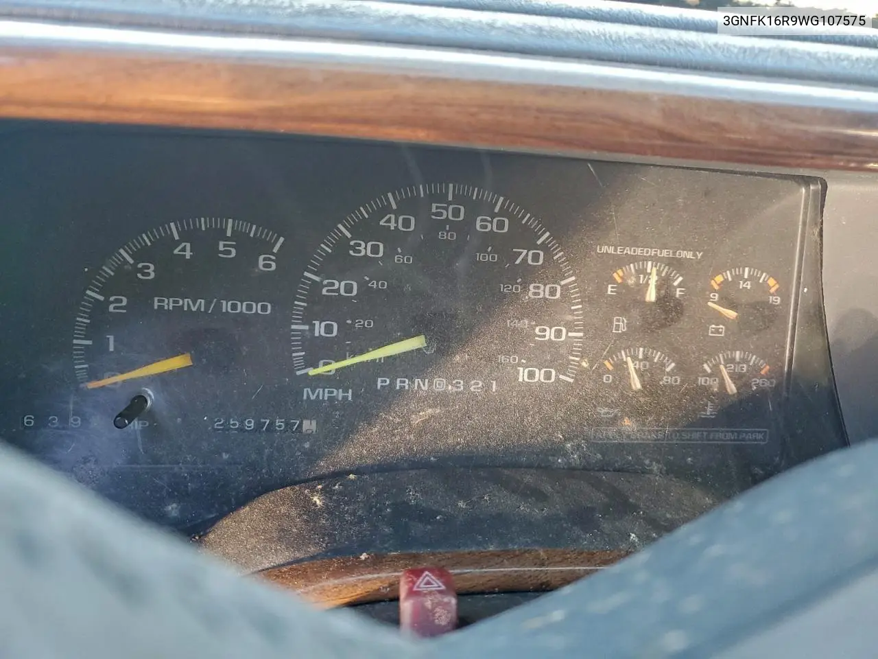 3GNFK16R9WG107575 1998 Chevrolet Suburban K1500
