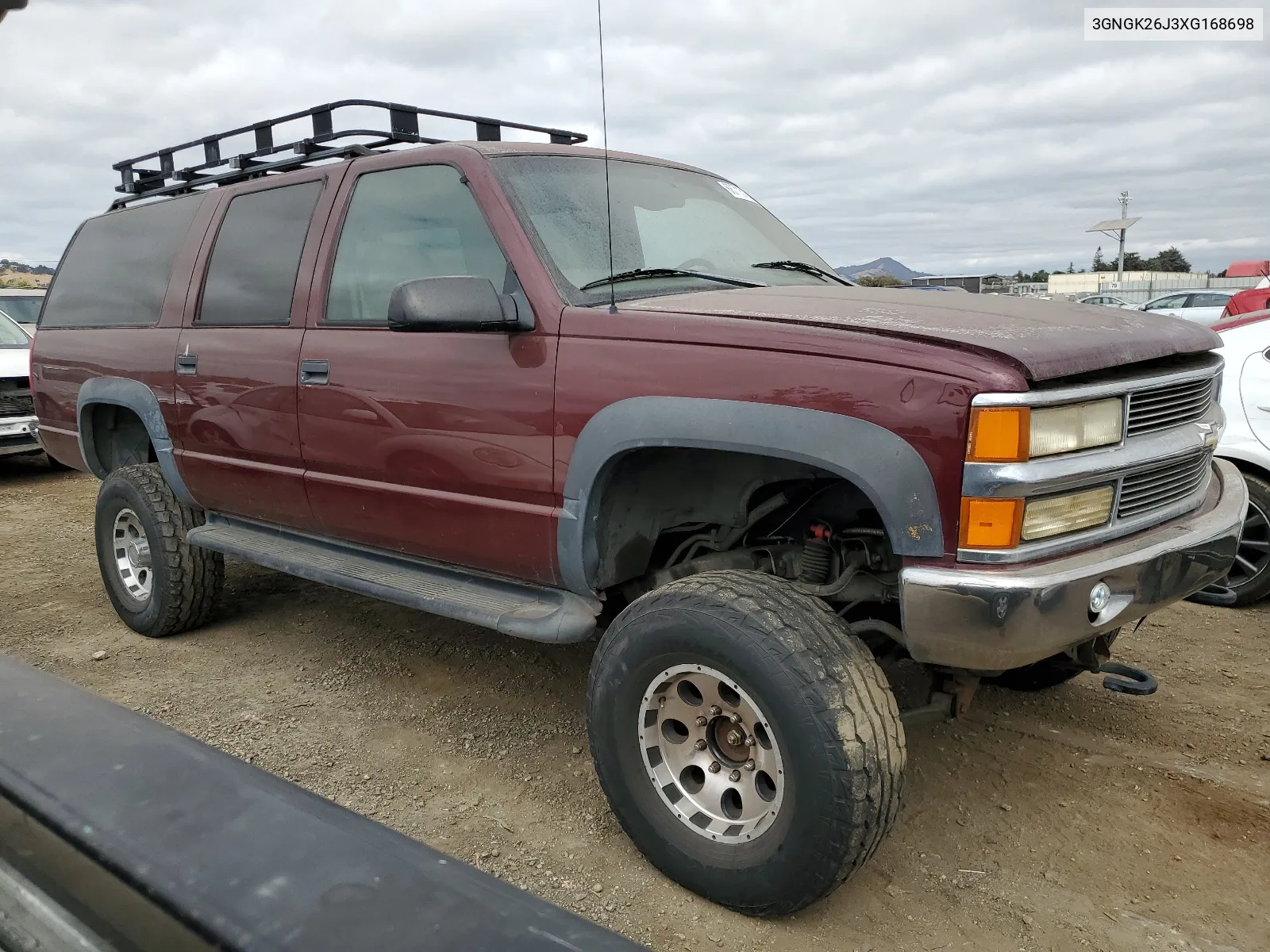 3GNGK26J3XG168698 1999 Chevrolet Suburban K2500