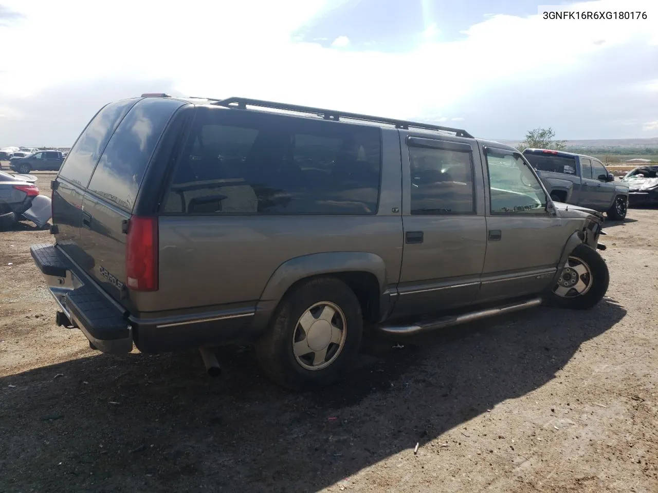 3GNFK16R6XG180176 1999 Chevrolet Suburban K1500