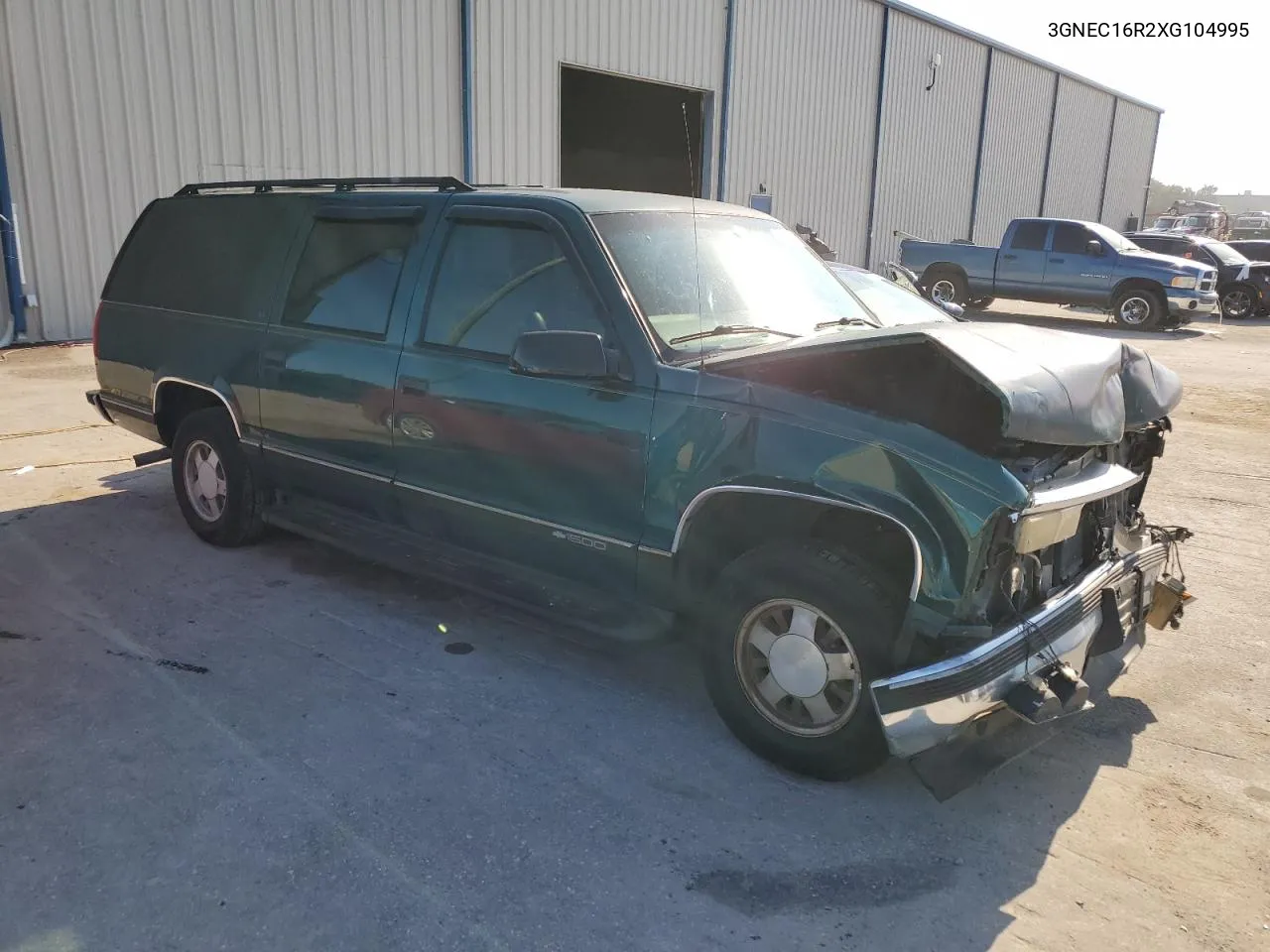 1999 Chevrolet Suburban C1500 VIN: 3GNEC16R2XG104995 Lot: 71991534