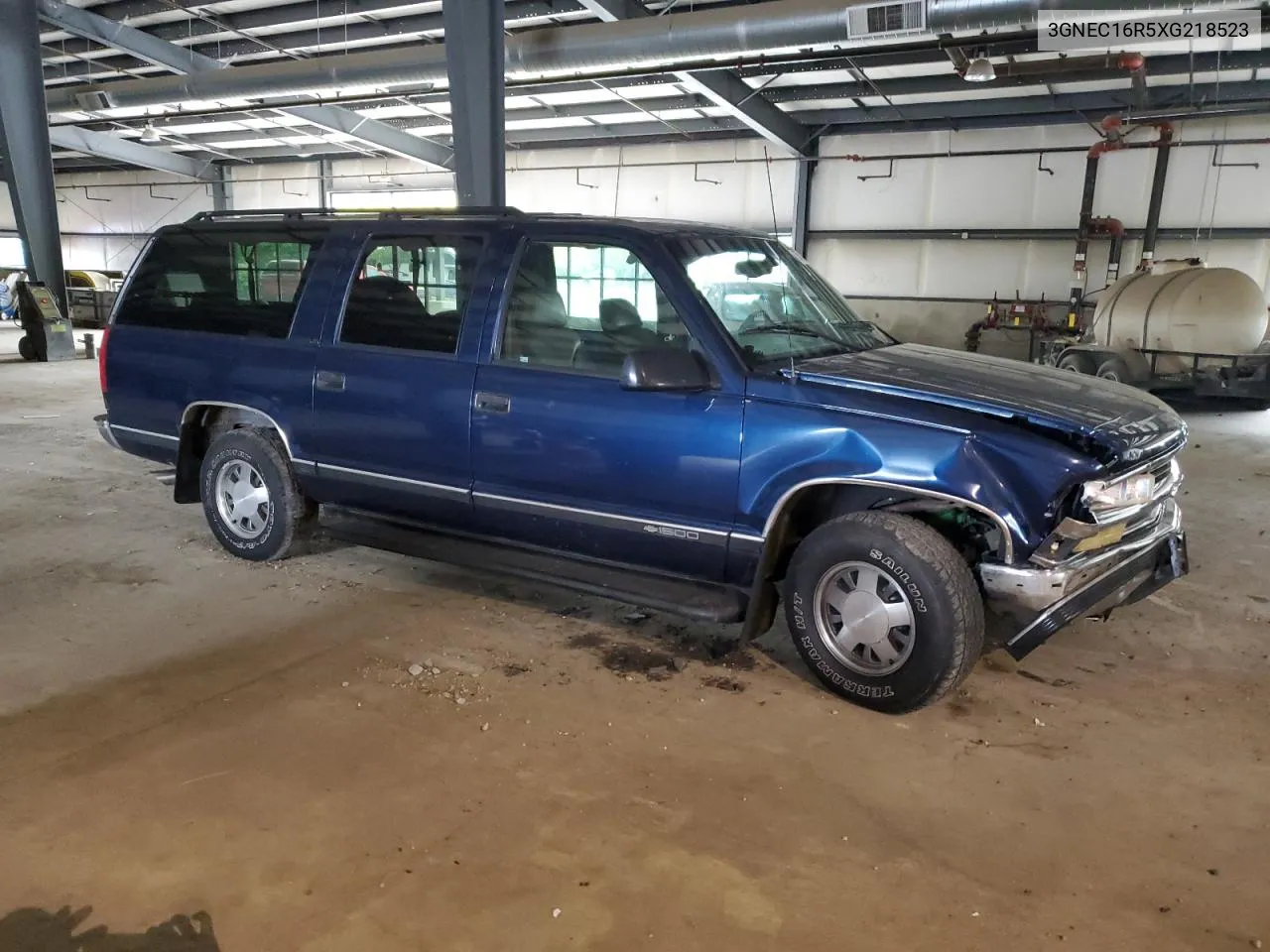 1999 Chevrolet Suburban C1500 VIN: 3GNEC16R5XG218523 Lot: 72568494