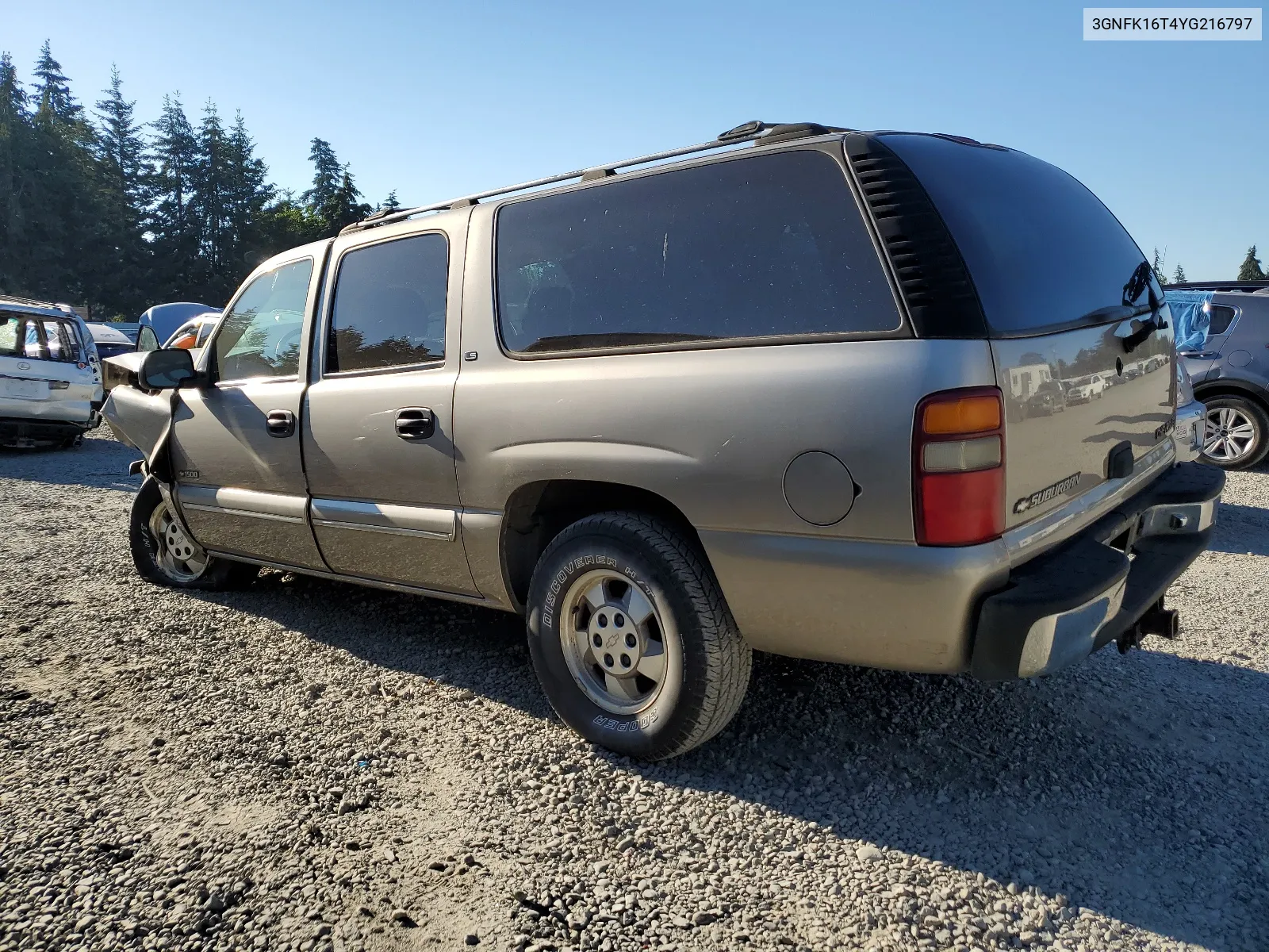 2000 Chevrolet Suburban K1500 VIN: 3GNFK16T4YG216797 Lot: 62138034