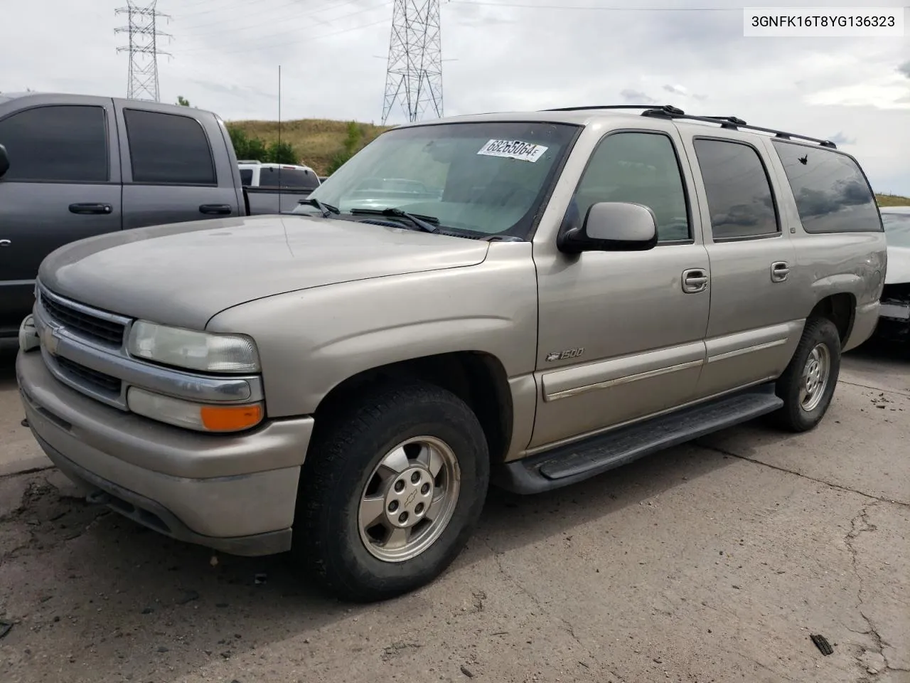 2000 Chevrolet Suburban K1500 VIN: 3GNFK16T8YG136323 Lot: 68265064