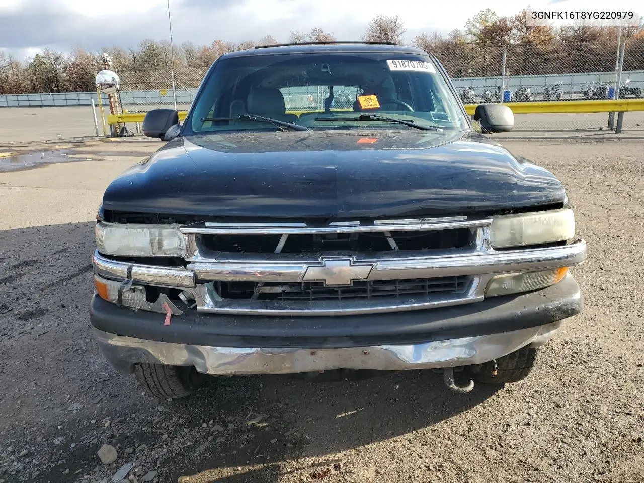 3GNFK16T8YG220979 2000 Chevrolet Suburban K1500