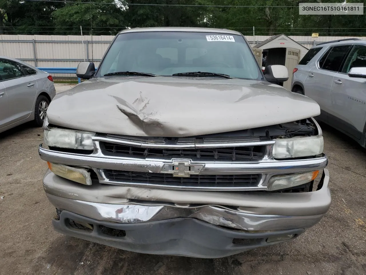 2001 Chevrolet Suburban C1500 VIN: 3GNEC16T51G161811 Lot: 53616414