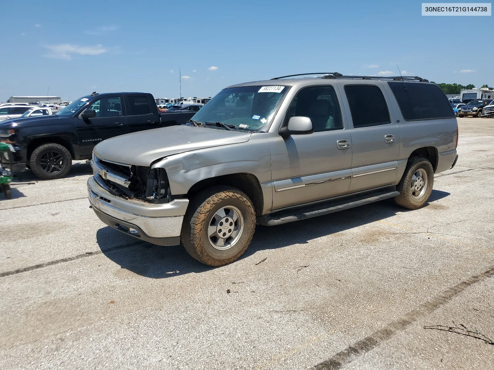 2001 Chevrolet Suburban C1500 VIN: 3GNEC16T21G144738 Lot: 58227134