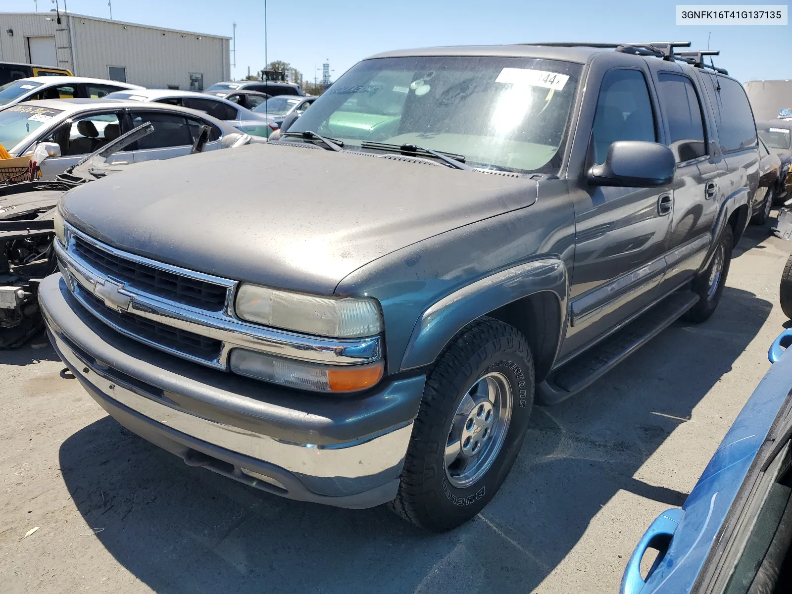 2001 Chevrolet Suburban K1500 VIN: 3GNFK16T41G137135 Lot: 61675144