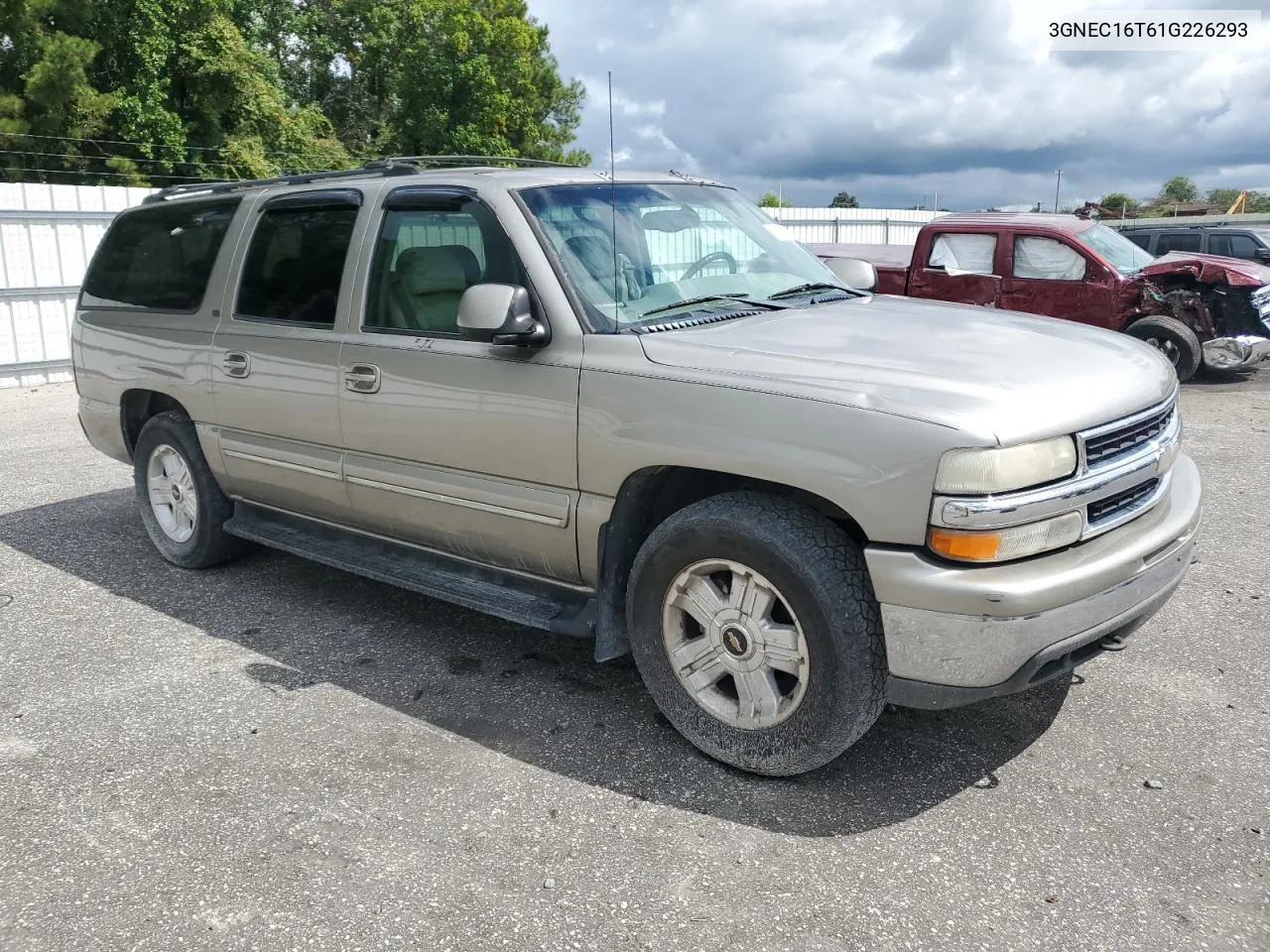 2001 Chevrolet Suburban C1500 VIN: 3GNEC16T61G226293 Lot: 71911864