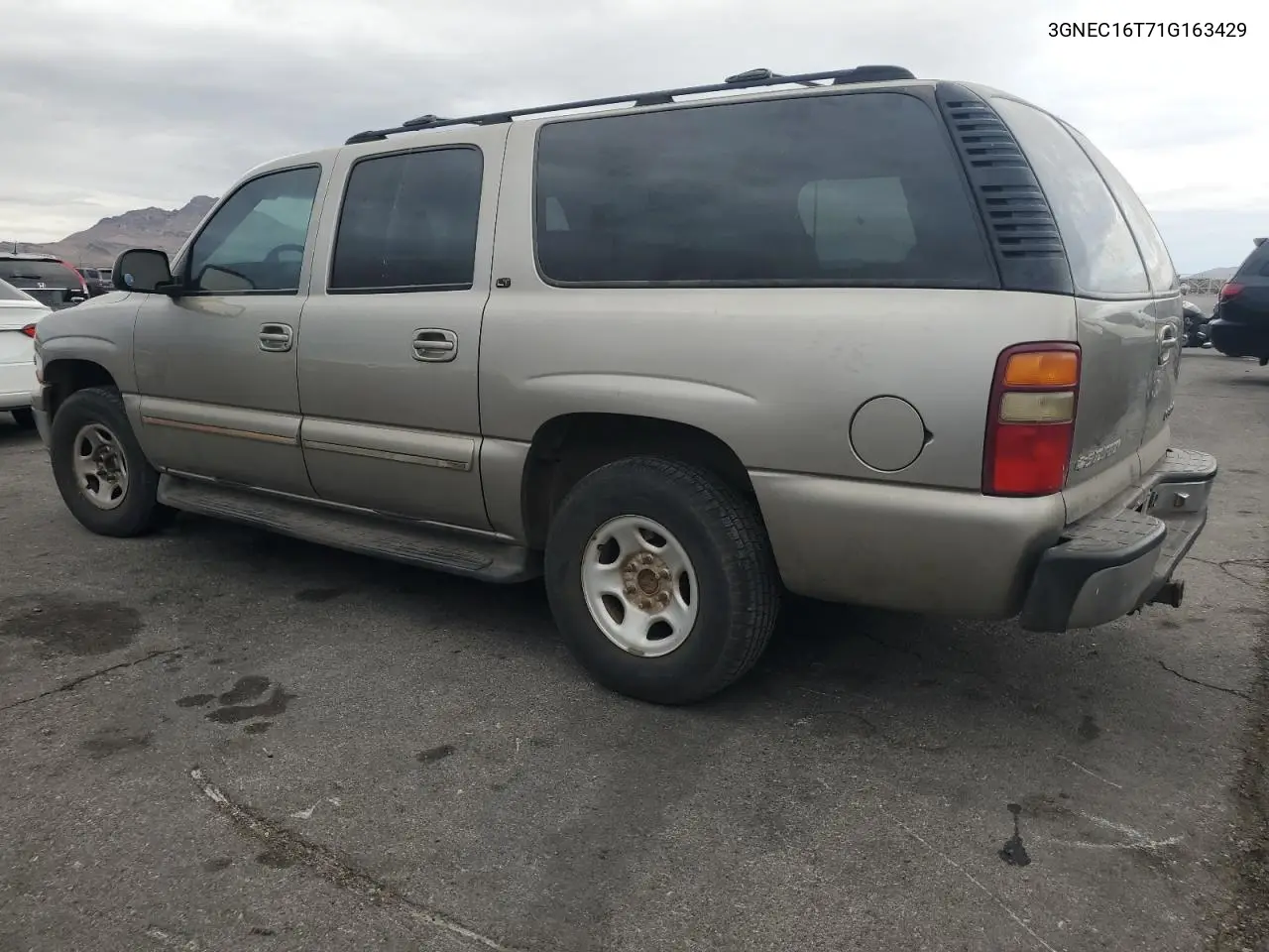 3GNEC16T71G163429 2001 Chevrolet Suburban C1500