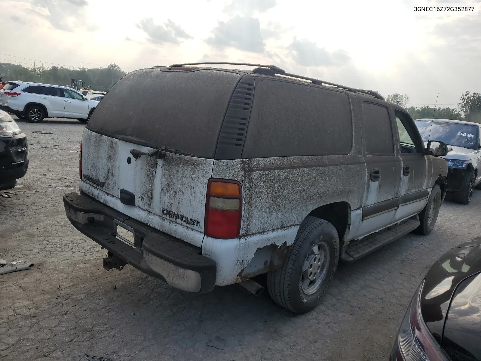 2002 Chevrolet Suburban C1500 VIN: 3GNEC16Z72G352877 Lot: 68296444