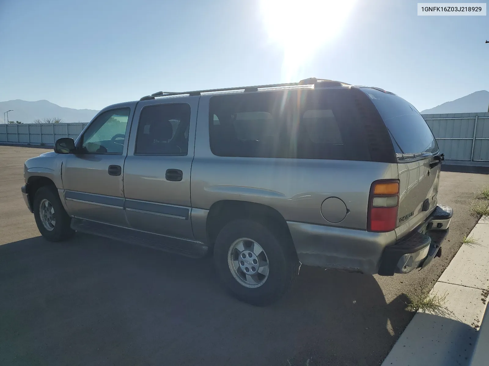 2003 Chevrolet Suburban K1500 VIN: 1GNFK16Z03J218929 Lot: 67576974