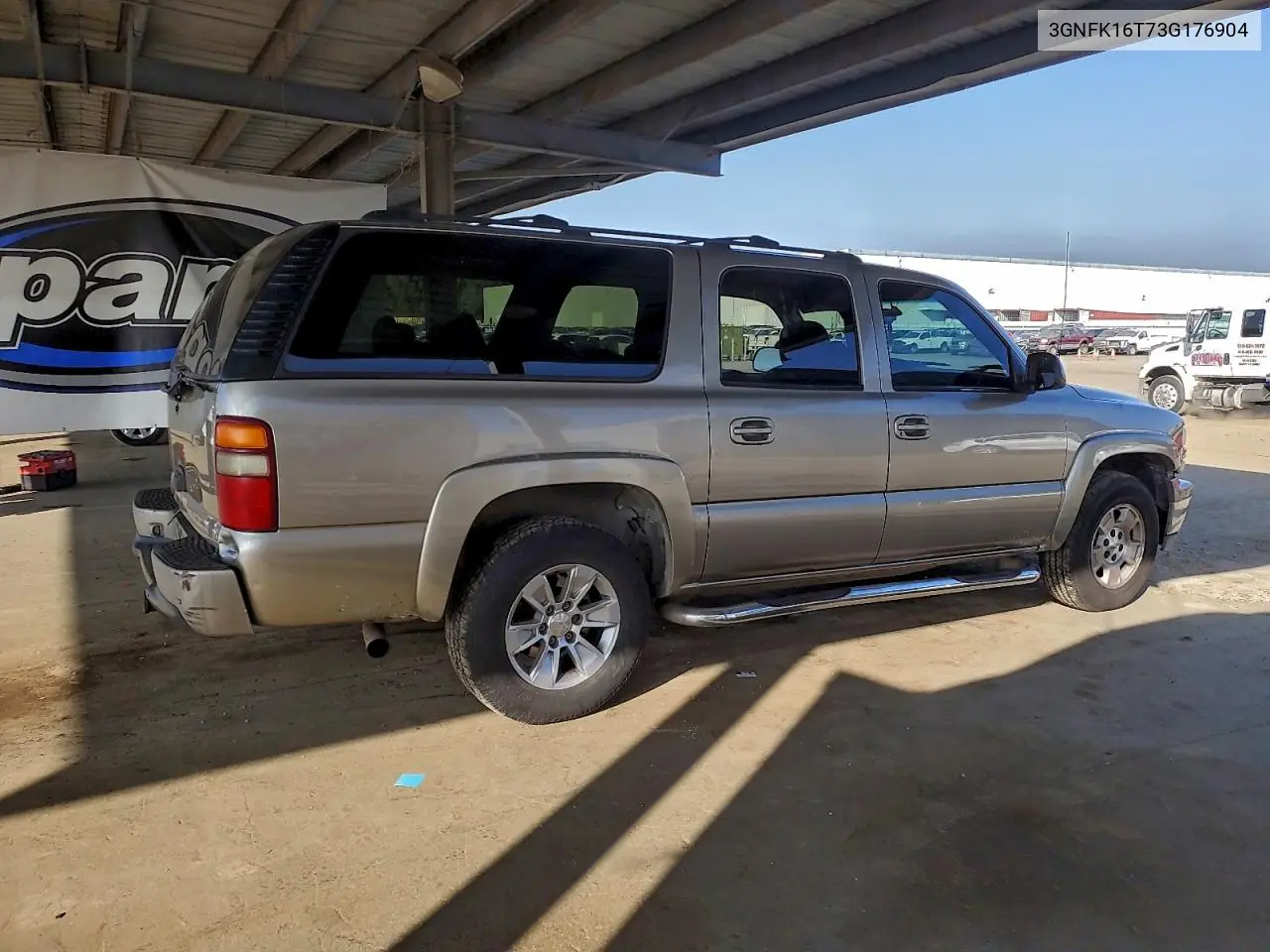 3GNFK16T73G176904 2003 Chev Suburban