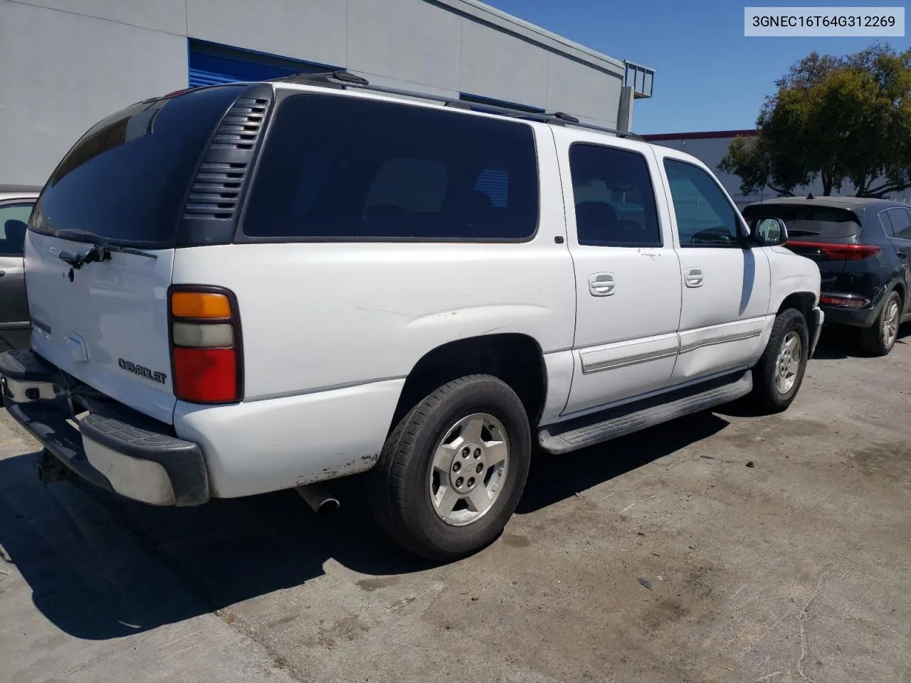 2004 Chevrolet Suburban C1500 VIN: 3GNEC16T64G312269 Lot: 54618024