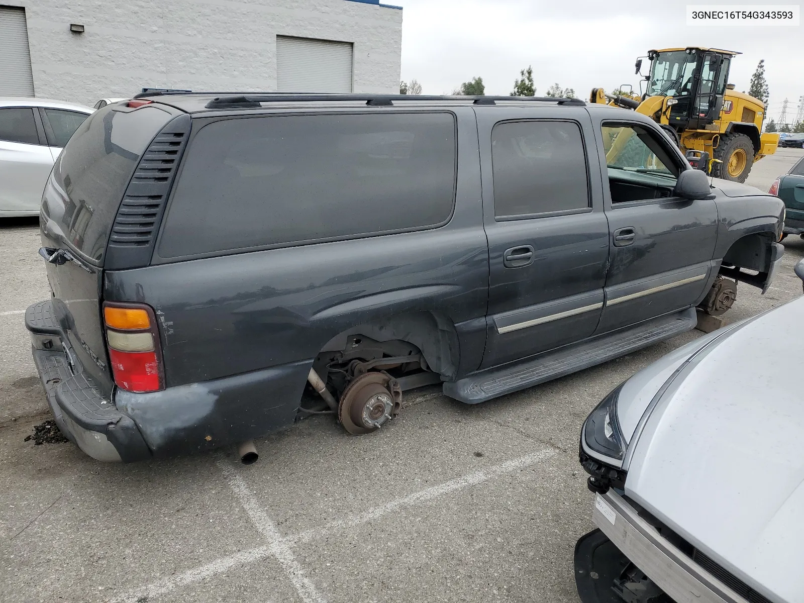 2004 Chevrolet Suburban C1500 VIN: 3GNEC16T54G343593 Lot: 55965724