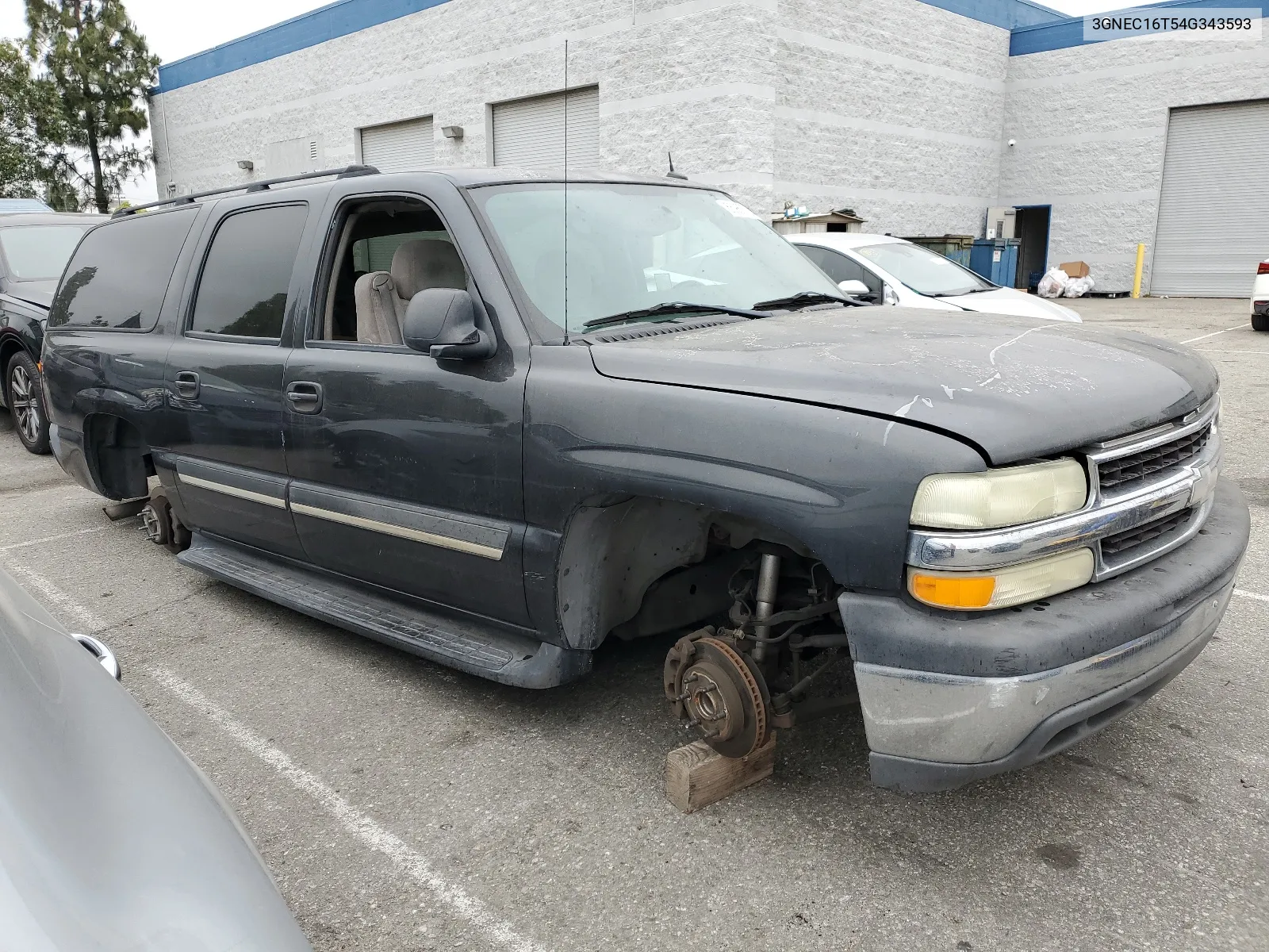 2004 Chevrolet Suburban C1500 VIN: 3GNEC16T54G343593 Lot: 55965724