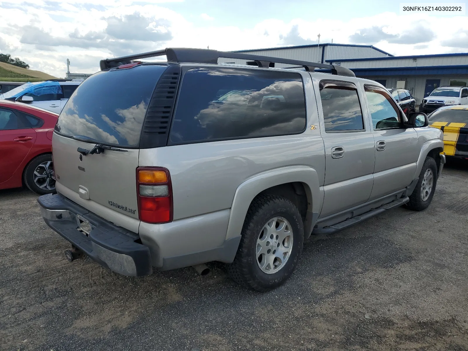 2004 Chevrolet Suburban K1500 VIN: 3GNFK16Z14G302292 Lot: 61400094